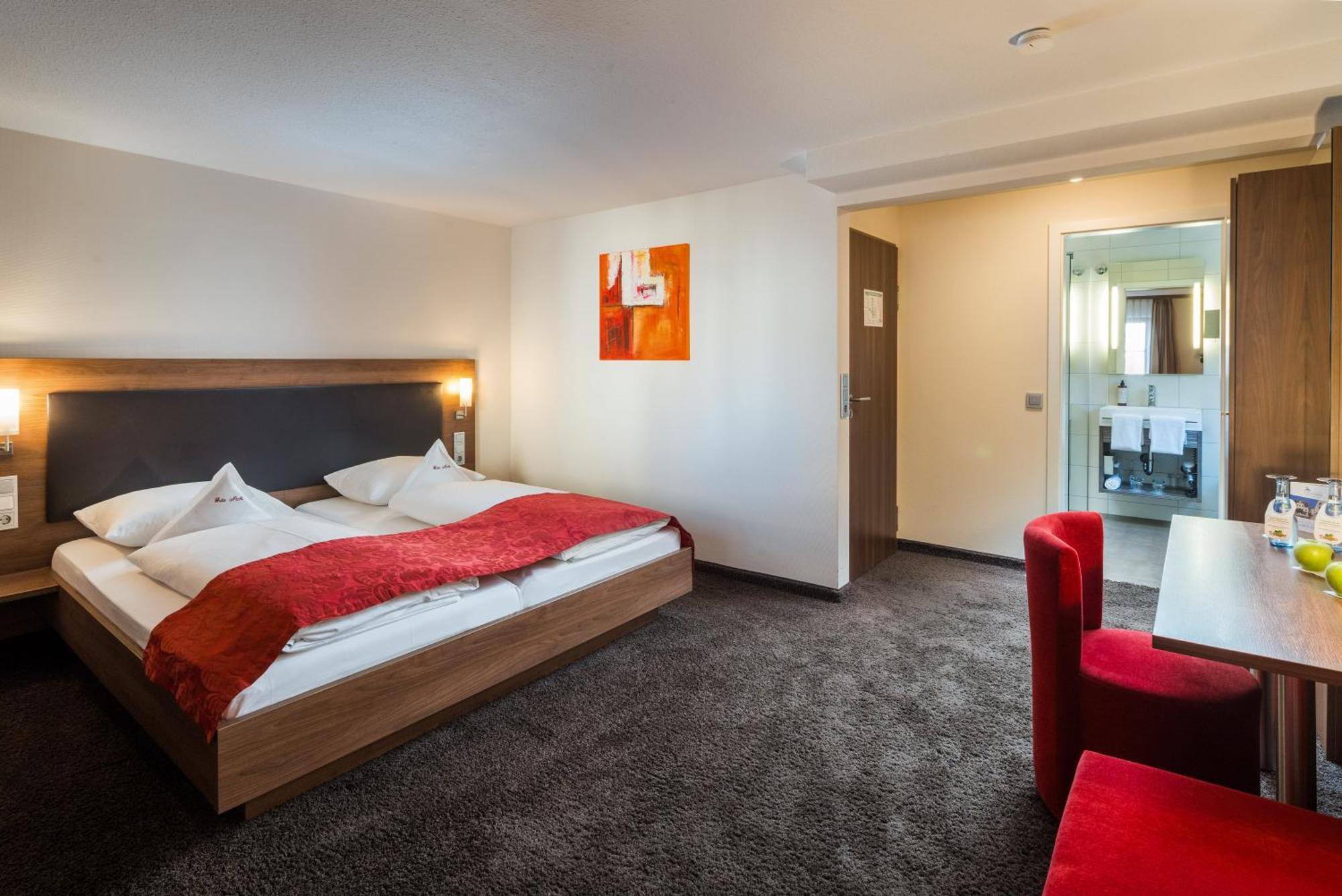 Hotel Schwanen Köngen Kültér fotó