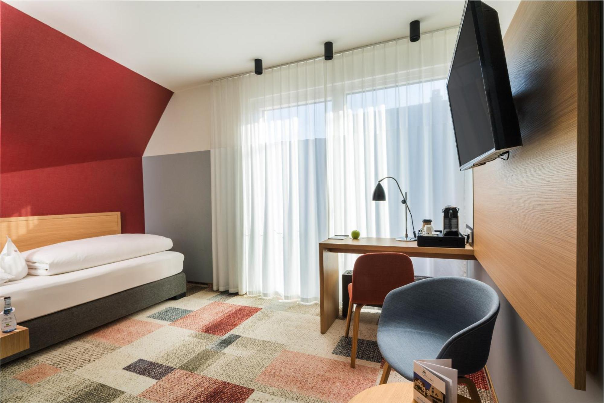 Hotel Schwanen Köngen Kültér fotó