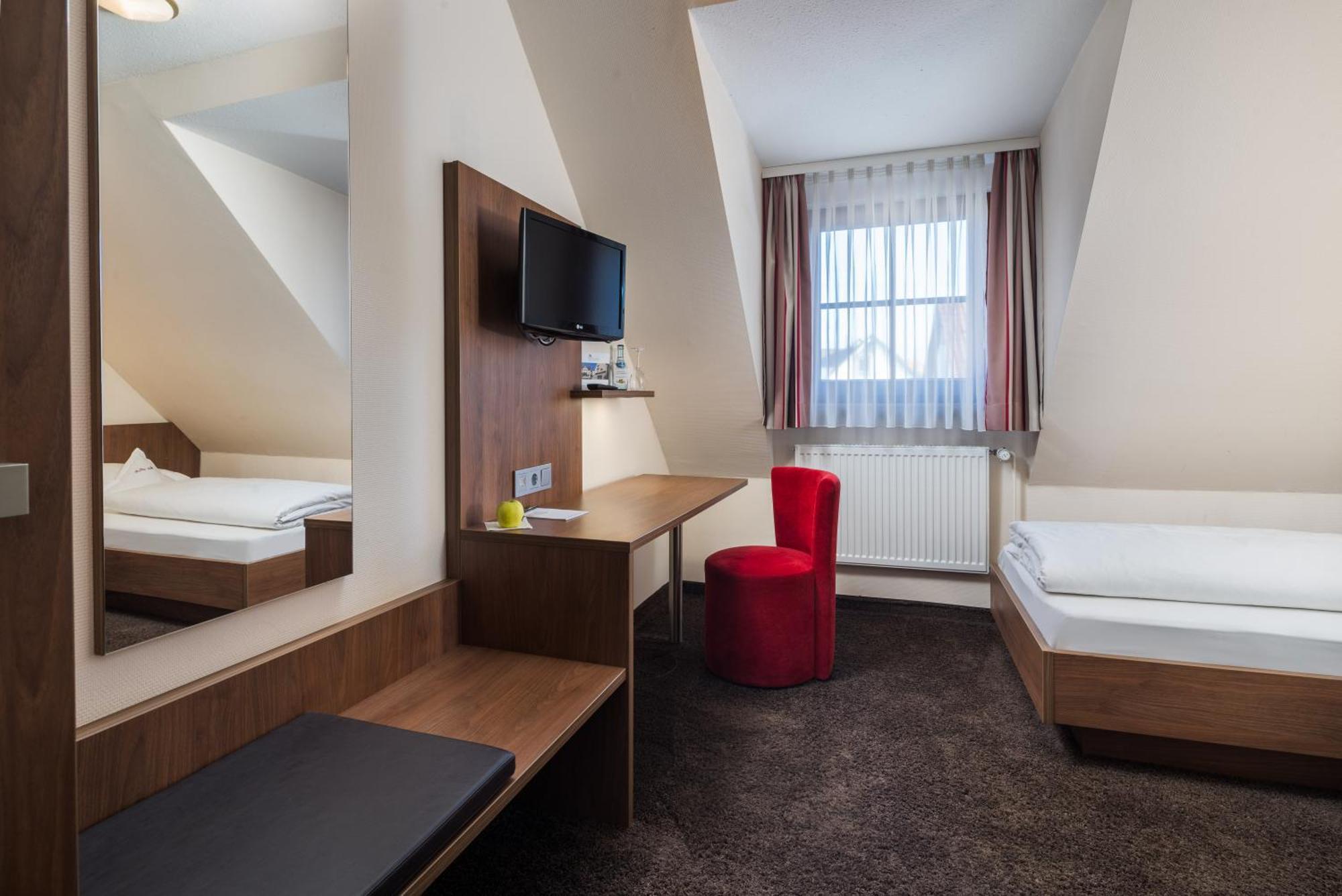 Hotel Schwanen Köngen Kültér fotó