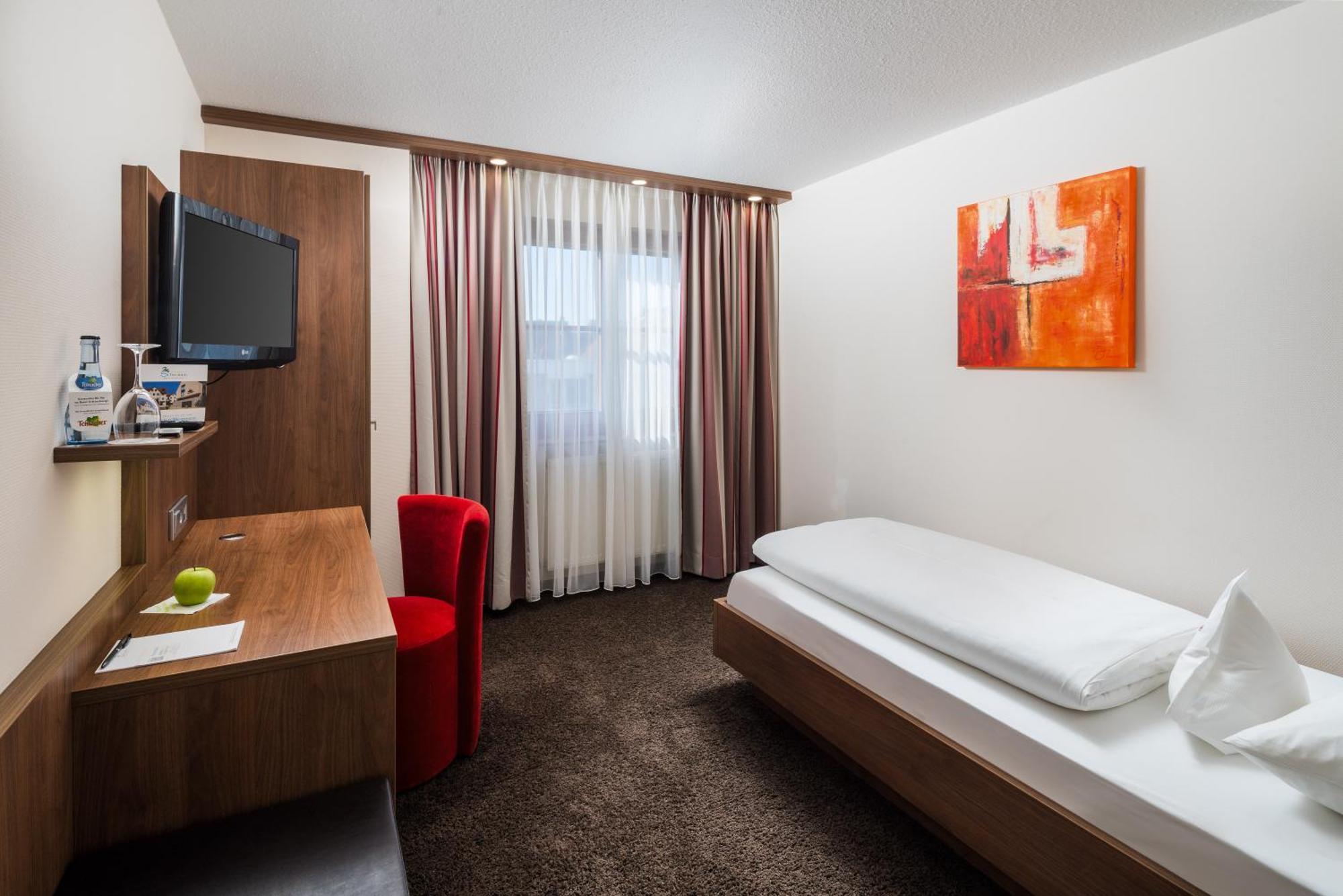 Hotel Schwanen Köngen Kültér fotó
