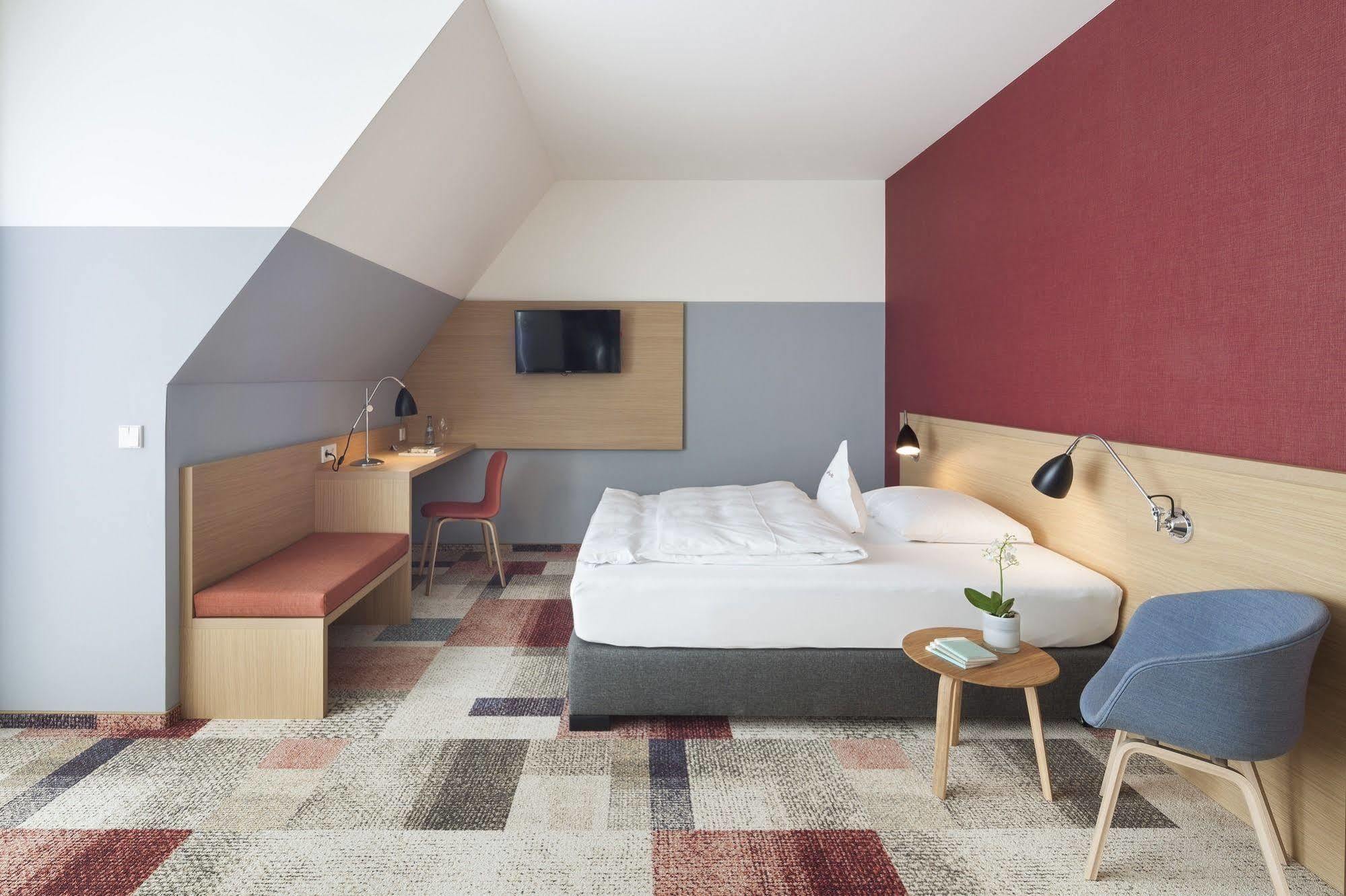 Hotel Schwanen Köngen Kültér fotó